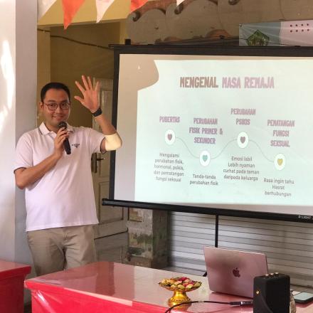 Desa Wanasari Berkomitmen untuk Kesehatan Remaja Putri Melalui Penyuluhan dan Pelatihan